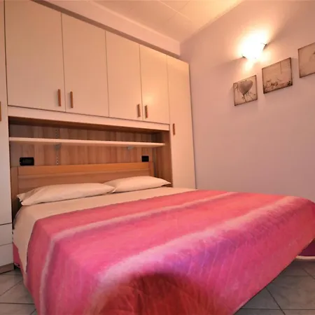 Apartment House -appartamento Lugana Di *