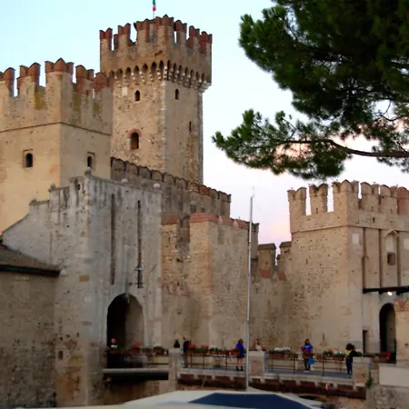 House -appartamento Lugana Di